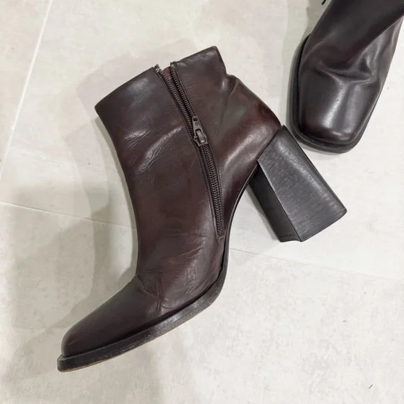 Via Spiga Maroon Heeled Leather Boots - Picture 4 of 9